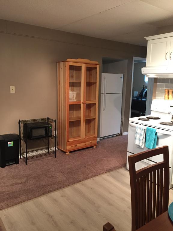 לטברידג' Newly Renovated Basement Suite! מראה חיצוני תמונה
